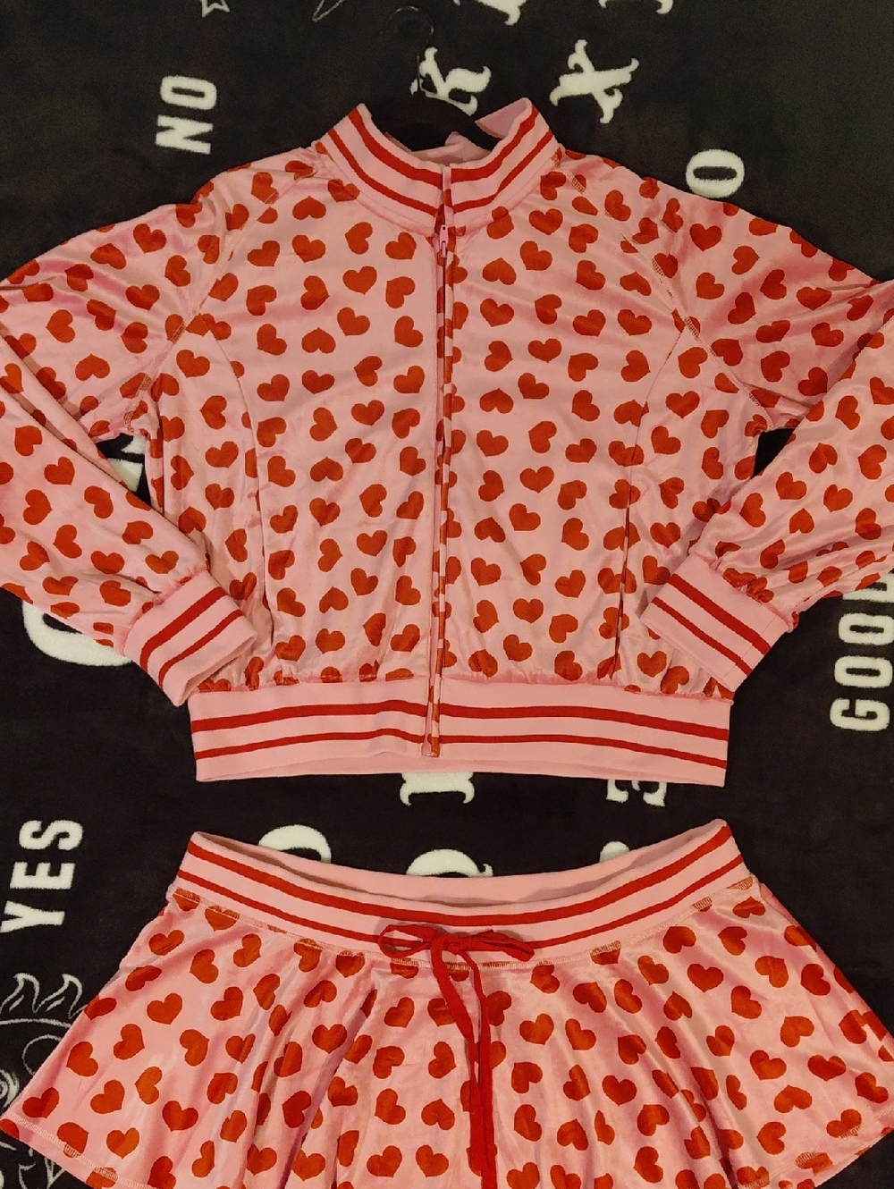 DOLLSKILL 1X Sugar Thrillz Pink Jacket & Skirt Set with Red Hearts